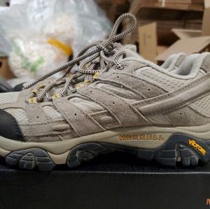Pre-owned Merrell Women's Moab 2 Vent Hiking Shoe Taupe 7 M US